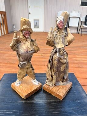 Handcrafted Folk Art Pair in Brown and Tan - Unbranded
